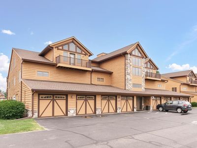 2013 South Czech Court UNIT 6