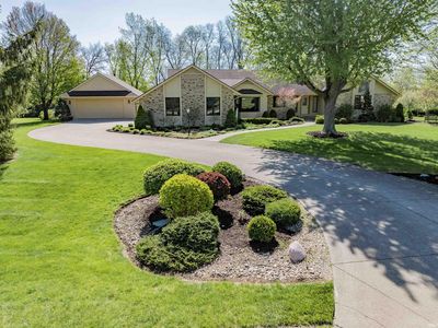 2821 Emerald Lake Dr
