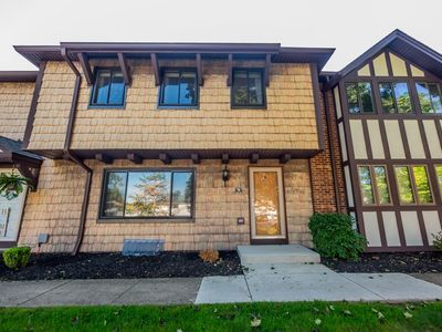 Property at 78 Camberley Pl, Penfield, NY