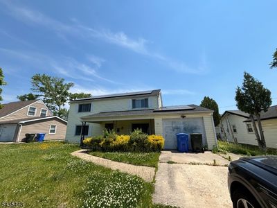 62 Hawthorne Ln