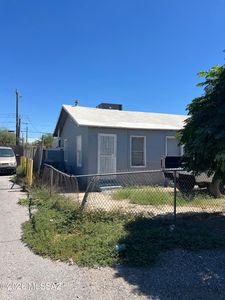 4957 S 12th Ave