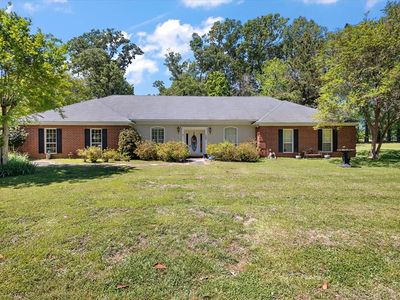 107 Woodstone Dr