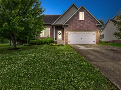 1005 Ashlyn Dr