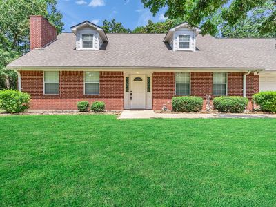 1928 Greentree Dr