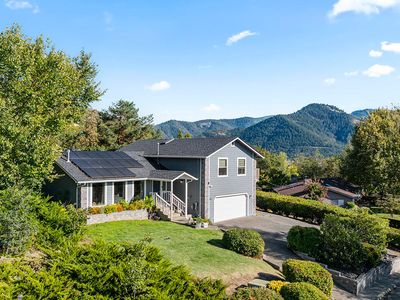 757 NE Tokay Hts