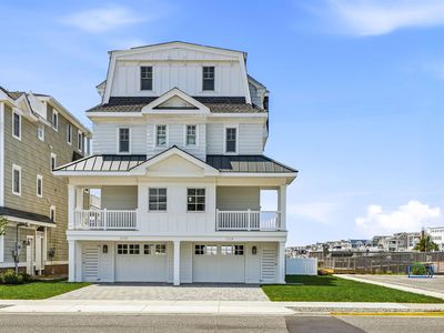 2318 Ocean Dr #2318