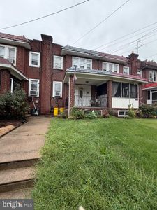4620 Woodland Ave