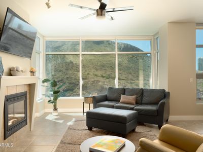 140 E RIO SALADO Parkway #412