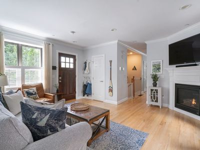 35 Rutherford Ave #1