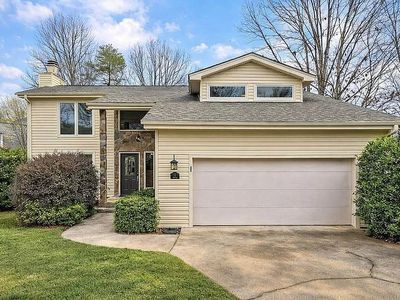 101 Pebble Stone Ln