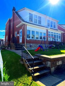 1834 Lansing St