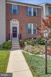 7706 Effingham Sq