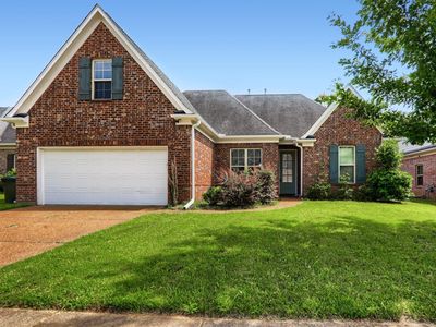 7915 Country Lake Dr