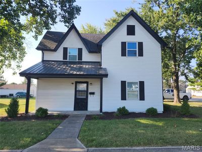 320 W Main St