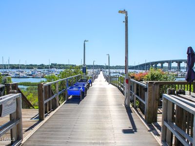 Property at 10 Mariners Ct, Pt Royal, SC