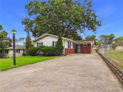 2613 Gardenia Ln