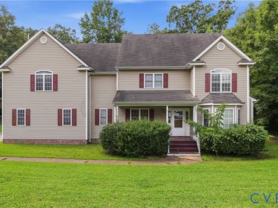 1300 Lomond Dr