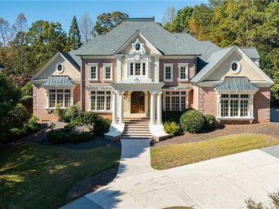 9390 Colonnade Trl