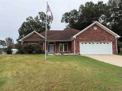 Property at 981 Colonial Dr, Jacksonville, AR