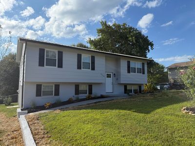 2470 Twin Oaks Dr SE