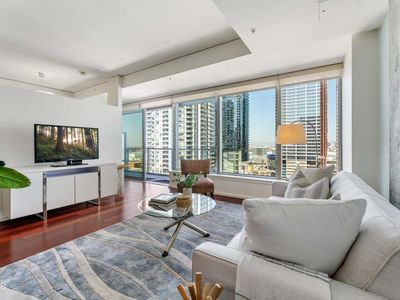 1155 S Grand Ave APT 1510