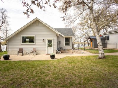 524 E Lake Cowdry Rd NW