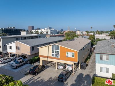 1114 S Sherbourne Dr
