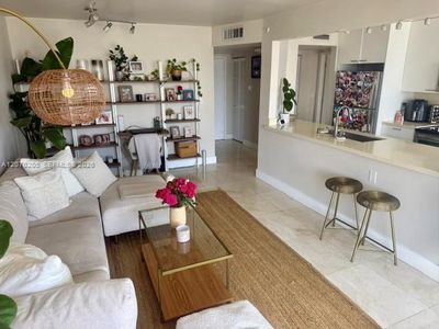 1688 West Ave APT 906