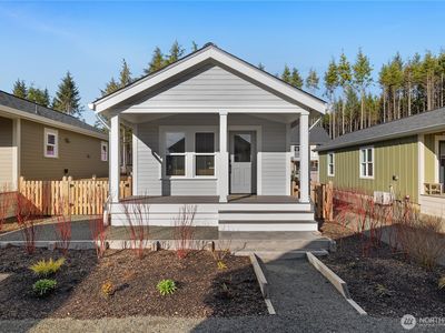 40 Bungalow Loop