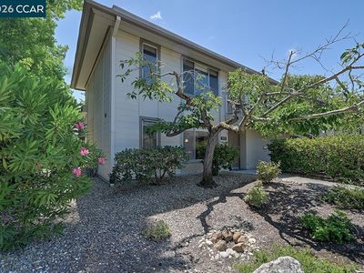 1312 Skycrest Dr APT 2
