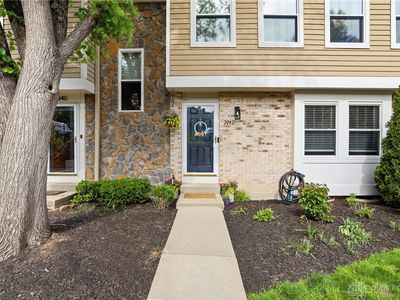 2042 Stratford Ct