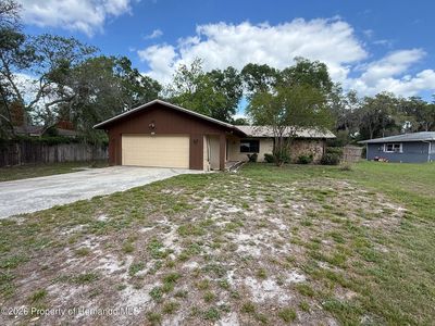 5072 Lakewood Dr