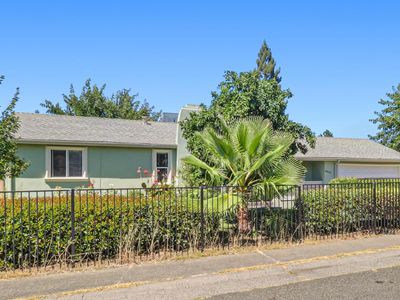 4041 Constitution Ave