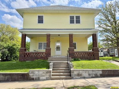 1609 3rd Ave