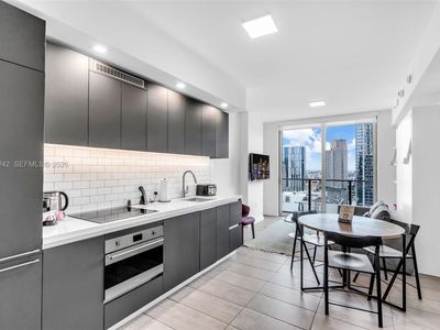 227 NE 2nd St Unit 2503