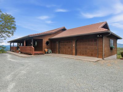 700 Cienaga Ln