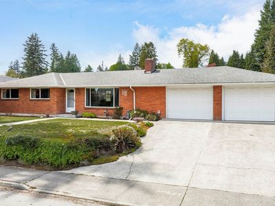 7304 Beverly Boulevard