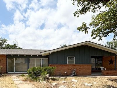1715 W Service Rd