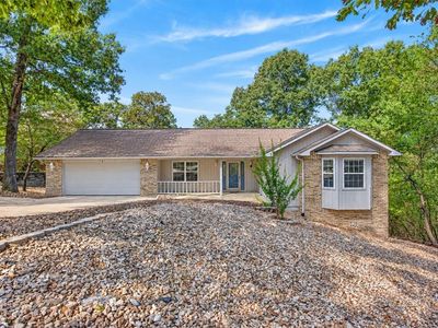 40 Farnham Dr