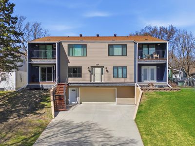 327 10th Ave S APT 3