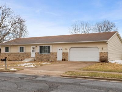 1313 East AVENUE NORTH North