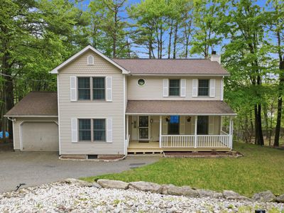 2327 Woodcrest Dr
