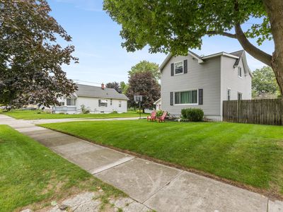 634 Burke Ave NE