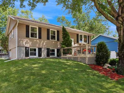 46 Regal Ln