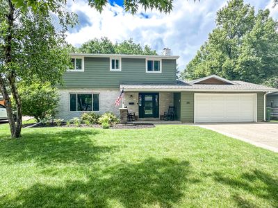 310 Lincoln Ln S