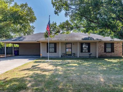 200 Daywood Dr