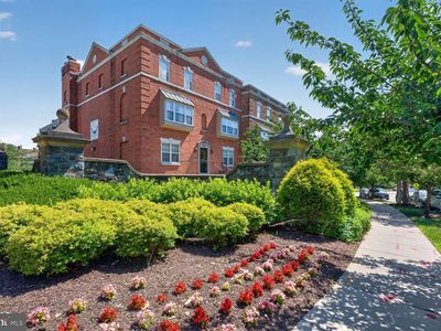 3800 Porter St NW APT 302