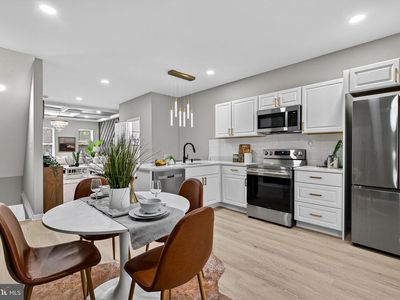 402 E North Ave