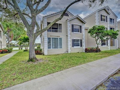 2850 N Oakland Forest Dr APT 202