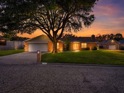 2808 Stonehaven Dr